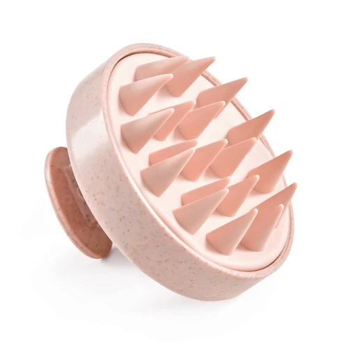 Jasno różowa silikonowa szczotka do masażu skóry głowy na sucho oraz do mycia włosów 4FIZJO, pomaga w rozprowadzeniu  (1).webp